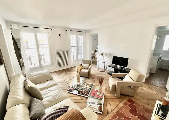 T3 Apartment In The Heart Of Paris