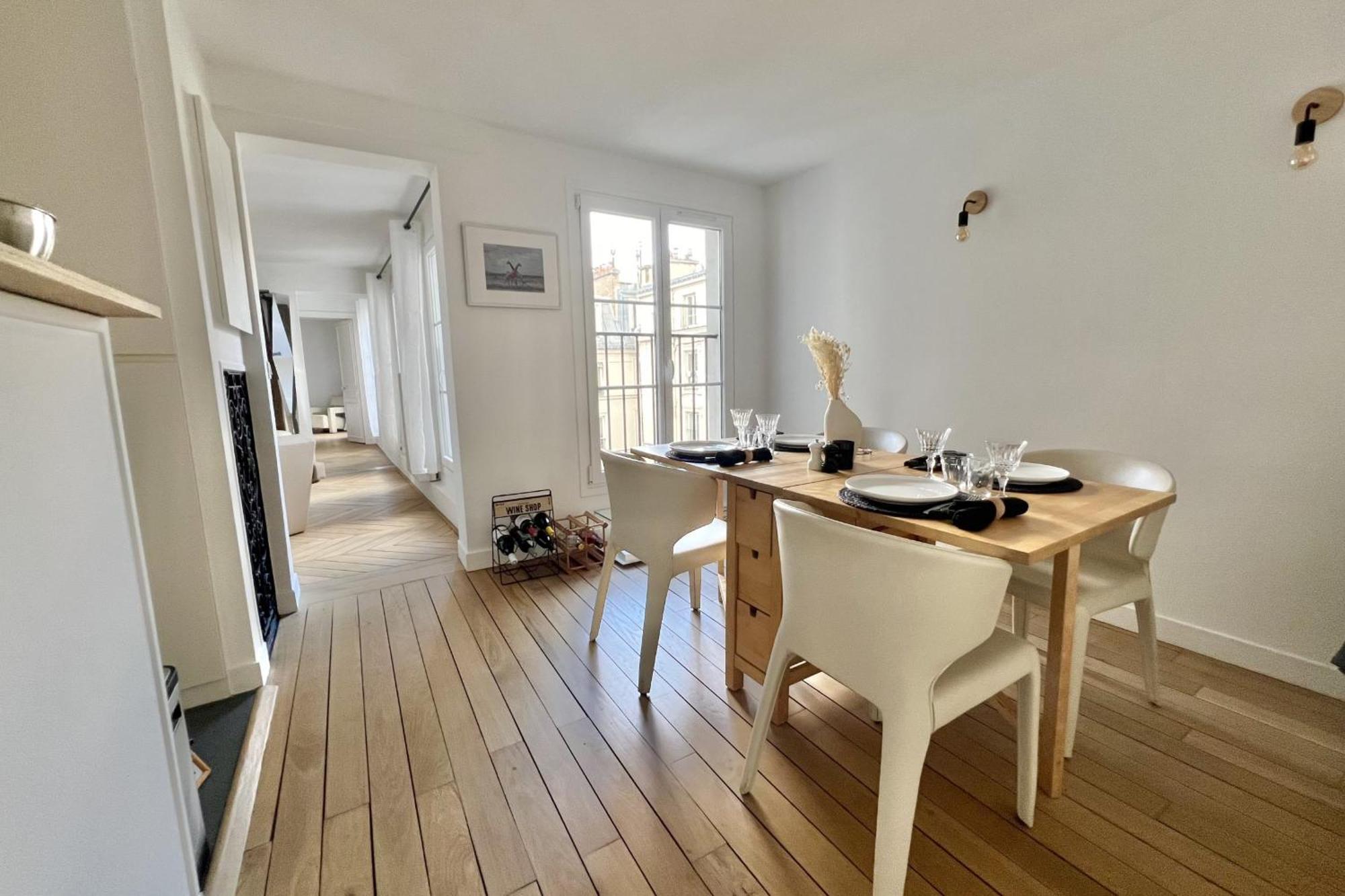 Apartment T3 In The Heart Of Paris